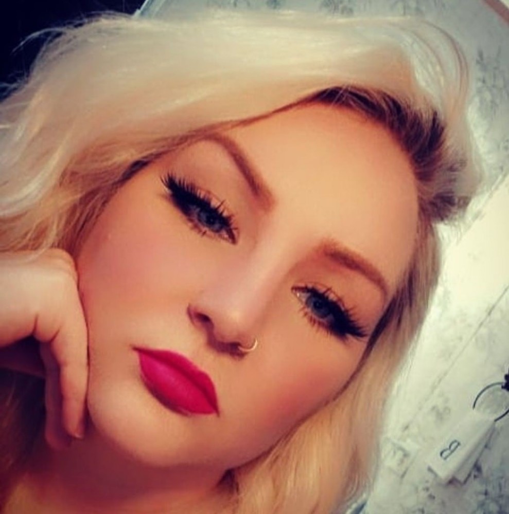 Meet your Posher, Amanda